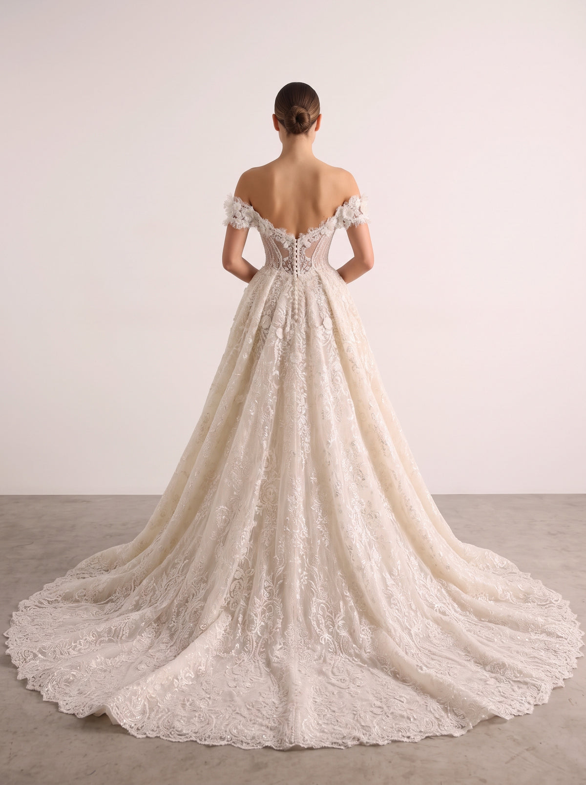 Fiores Raphaela sheath wedding dress, back view