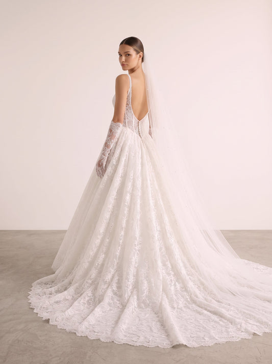 Lace A-line wedding dress, guide to wedding dress silhouettes