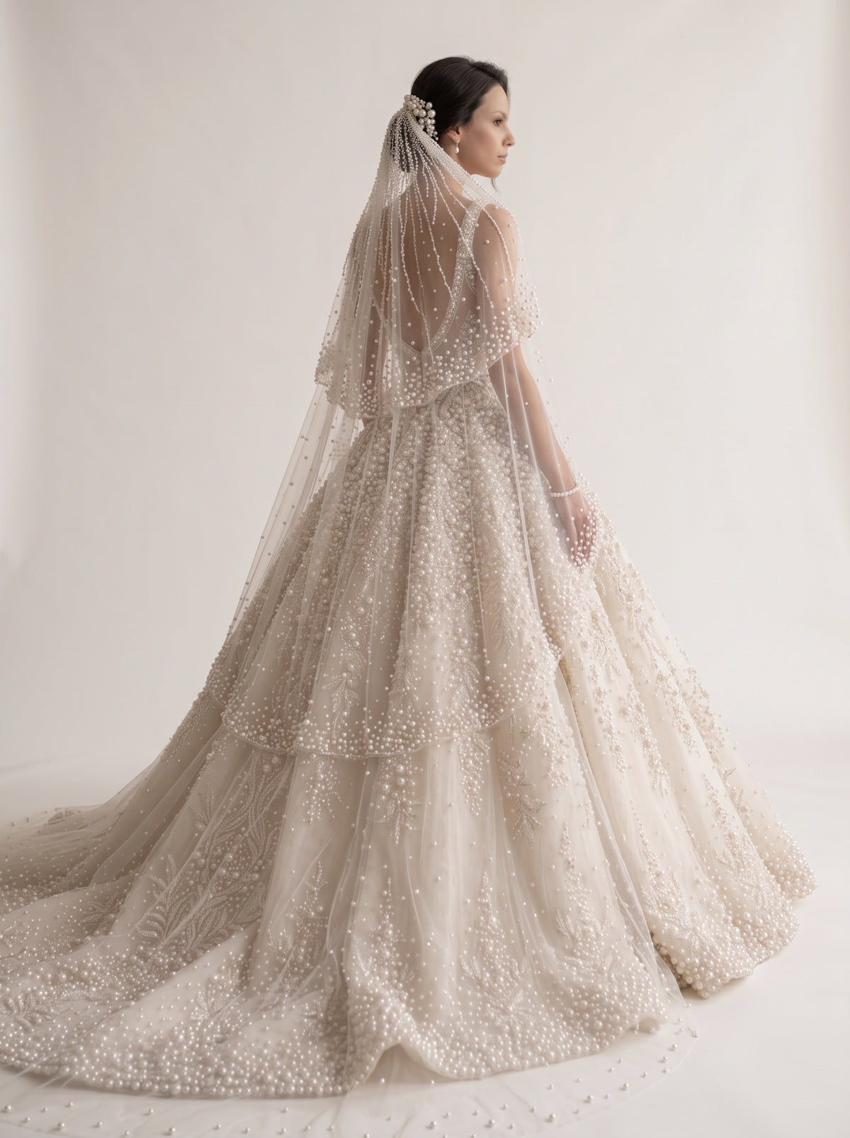 Fiores Cordelia ball gown wedding dress, back view with veil