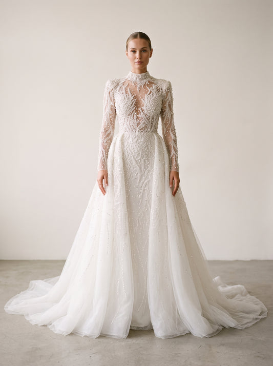 Fiores Isolde sheath wedding dress, front view
