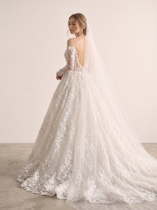 Fiores Liliana A-line wedding dress, back view